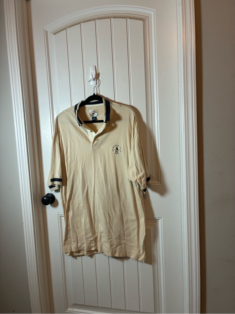 Cutter & Buck Cream Men’s Polo with Black Trim Large Wilmington Island Club Logo
